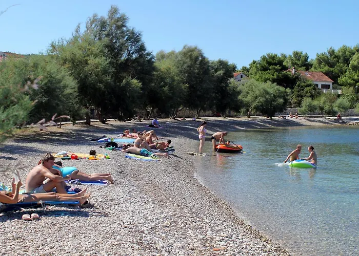 Lägenhet With Parking Space Supetar, Brac - 2850 Supetar