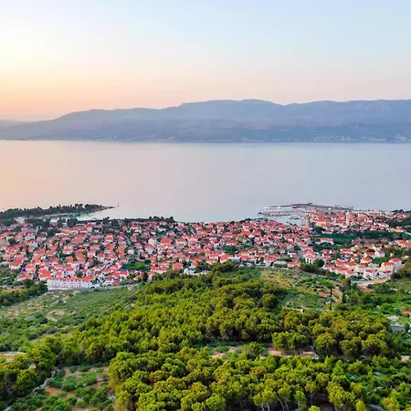 Lägenhet With Parking Space Supetar, Brac - 2850